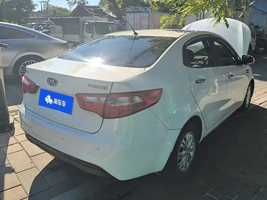 Kia K2 2013 2012 Sedan 1.4L AT GLS Commemorative Edition