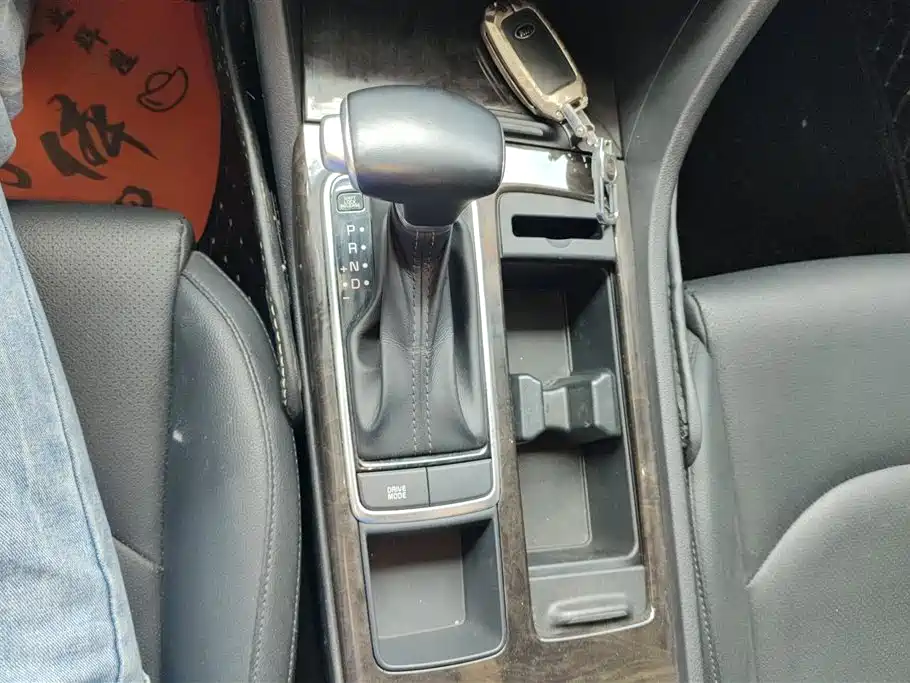 Kia K5 2016 1.6T Automatic LUX фото 16