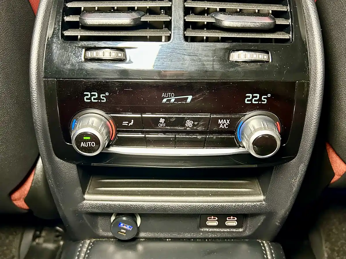 BMW 5 Series 2021 530Li Premium Luxury Package фото 30