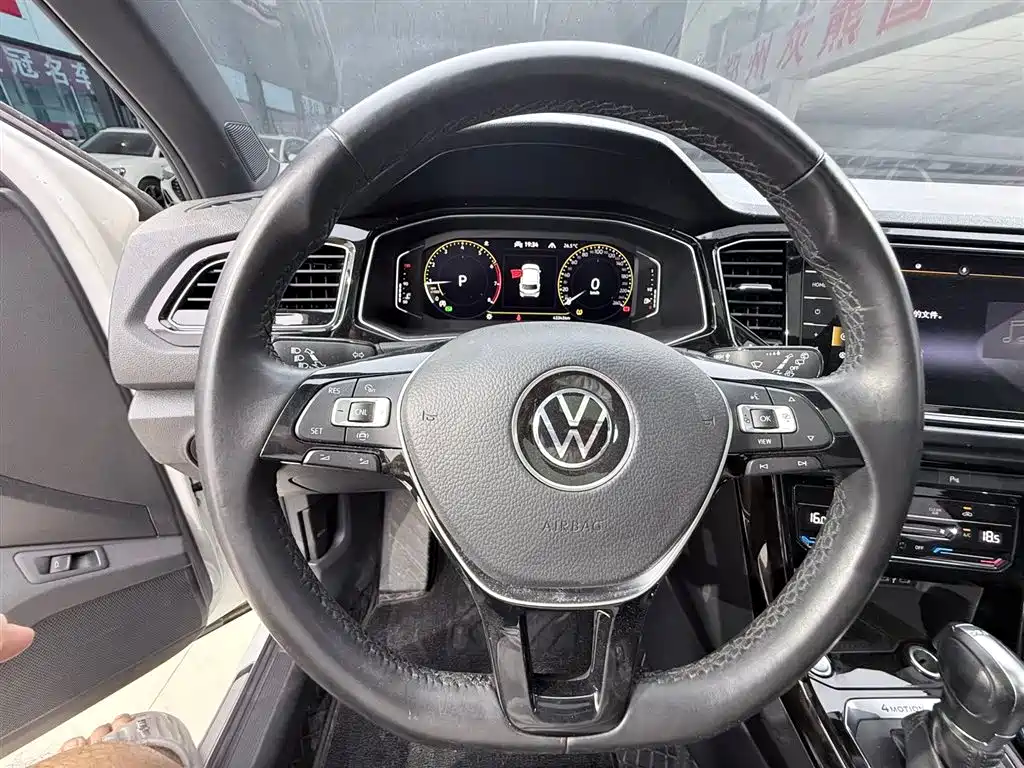 Volkswagen T-ROC 2021 280TSI DSG 4WD Luxury Connected фото 11