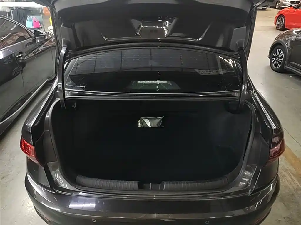 Volkswagen Sagitar 2022 280TSI DSG Soaring Edition фото 19