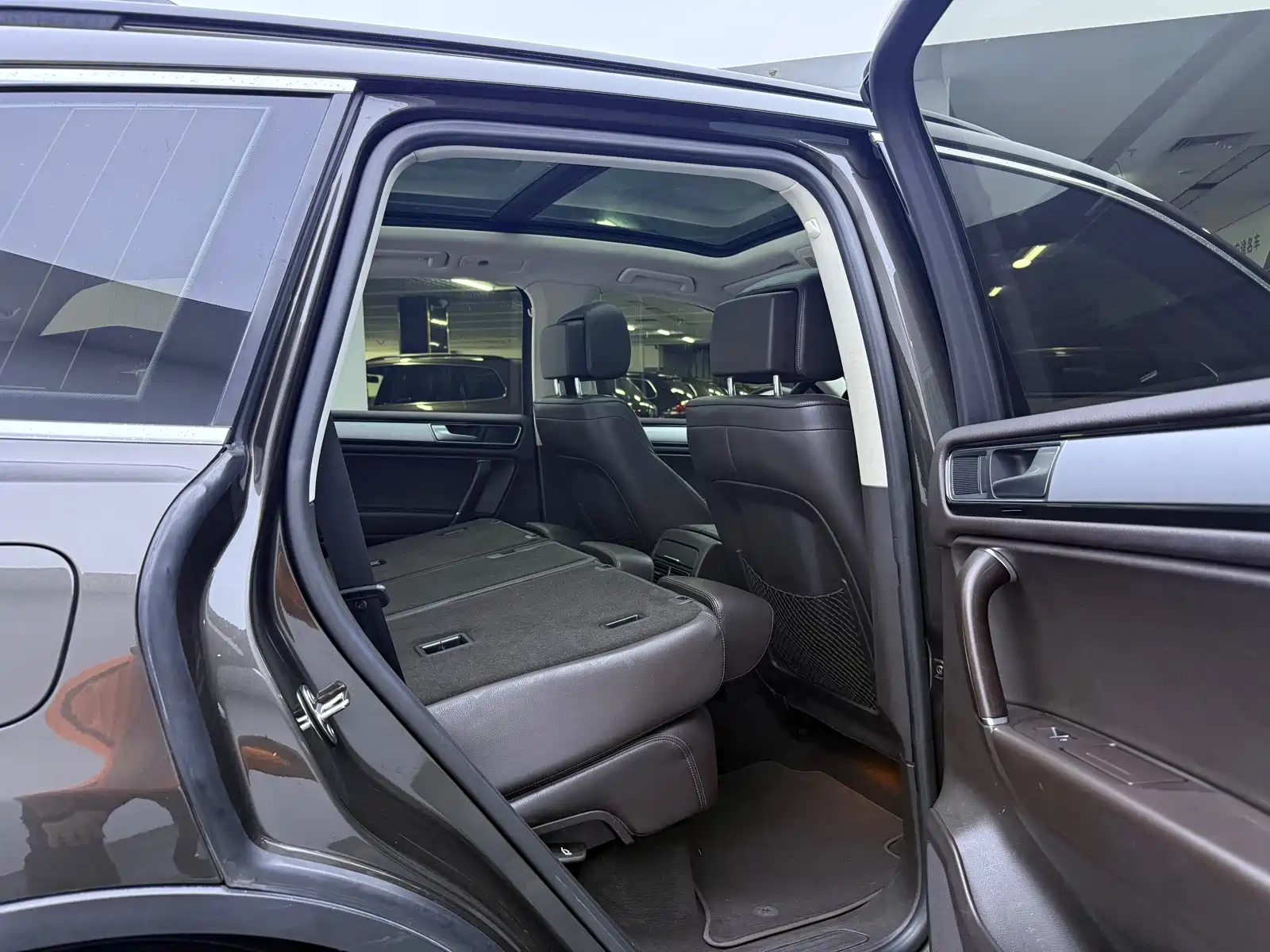 Фото 7 - Volkswagen Touareg