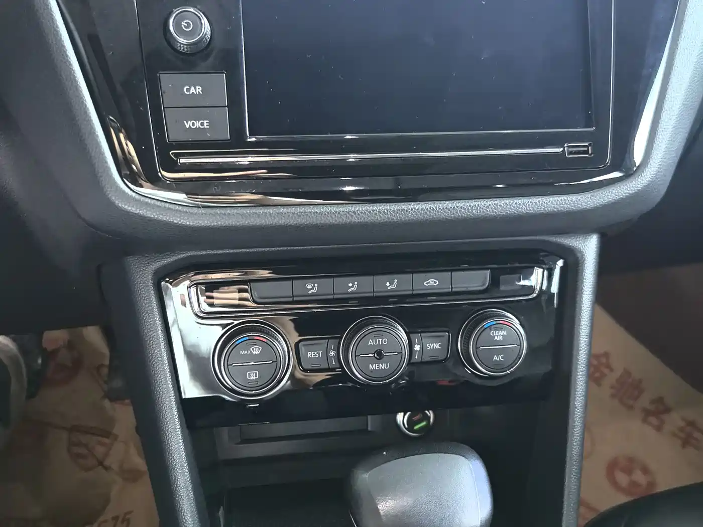 Volkswagen Tiguan L 2019 330TSI Automatic 2WD Panorama Comfort Edition China VI фото 11