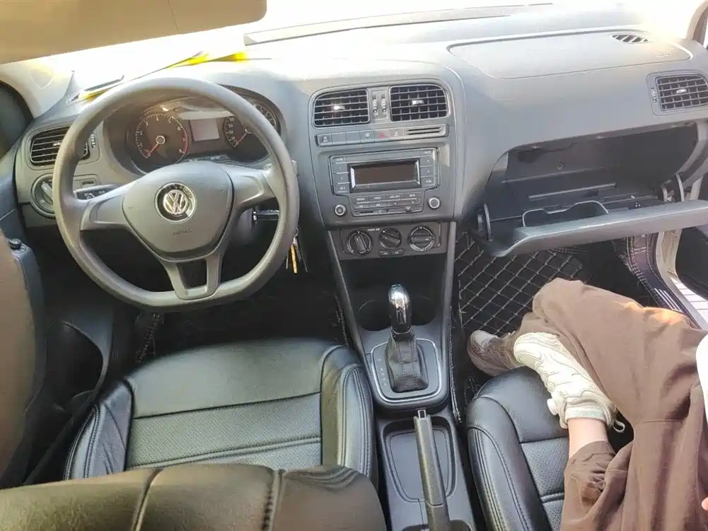 Volkswagen Polo 2018 1.5L Auto Safe Drive фото 13
