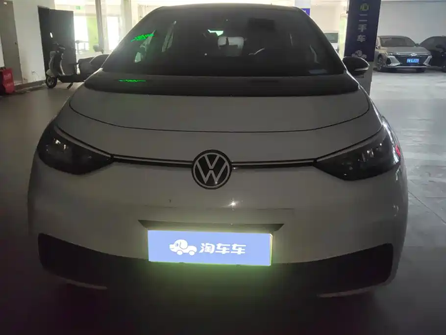 Volkswagen ID.3 2023 Pure Smart Edition фото 2