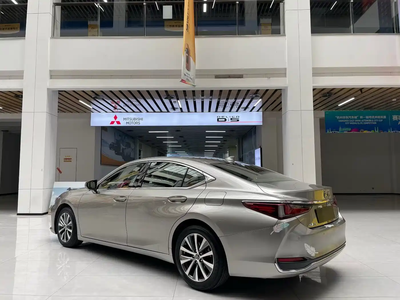 Lexus ES 2018 200 Excellence Edition China V фото 4