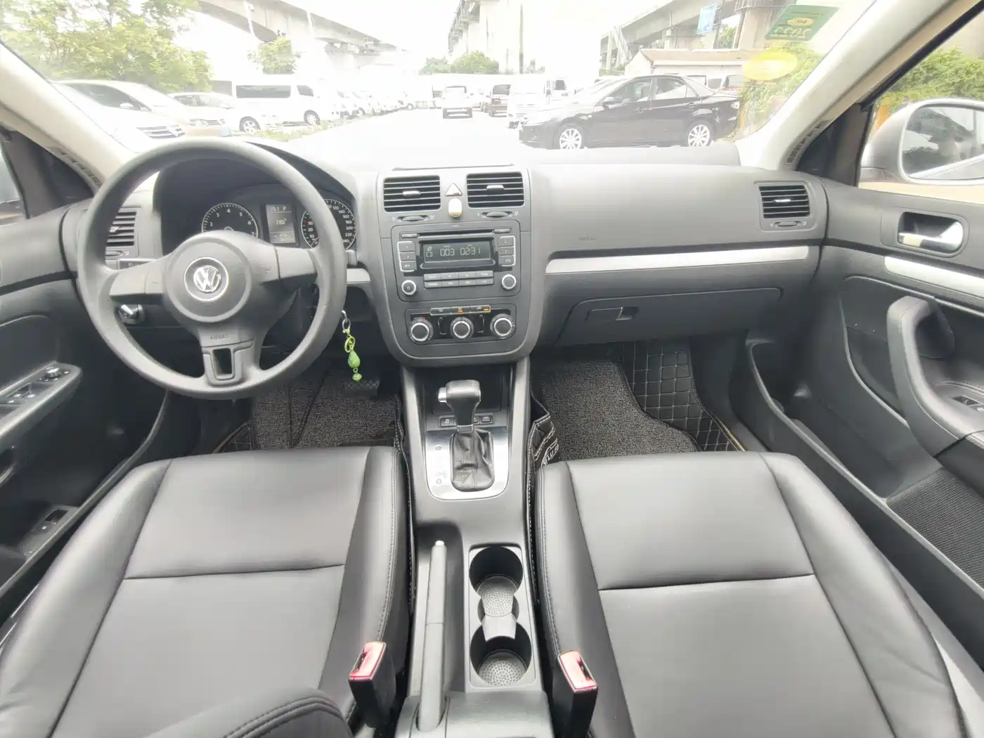 Volkswagen Sagitar 2011 2011 1.6L Automatic Fashion