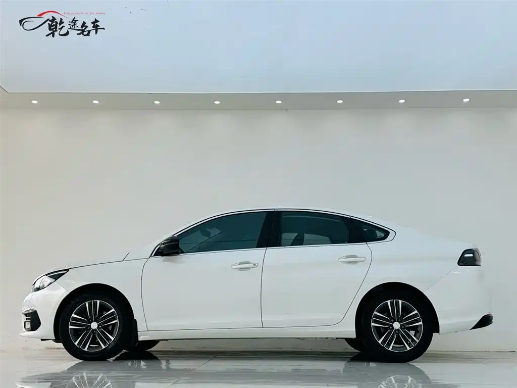 Peugeot 308 2016 230THP Automatic Luxury фото 4