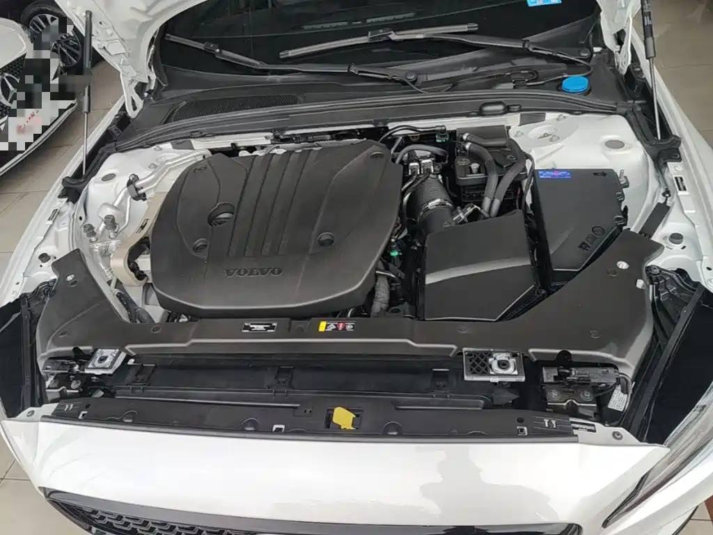 Фото 20 - Volvo S60