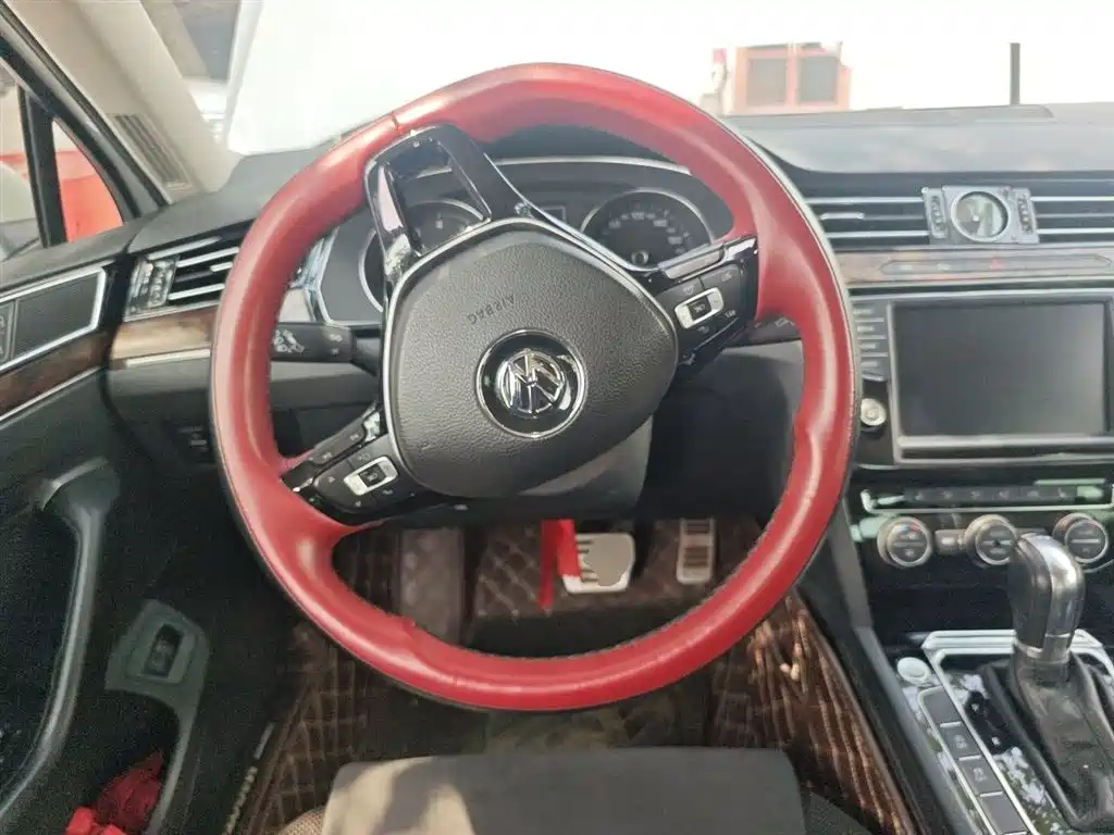 Volkswagen Magotan 2017 330TSI DSG Premium фото 7