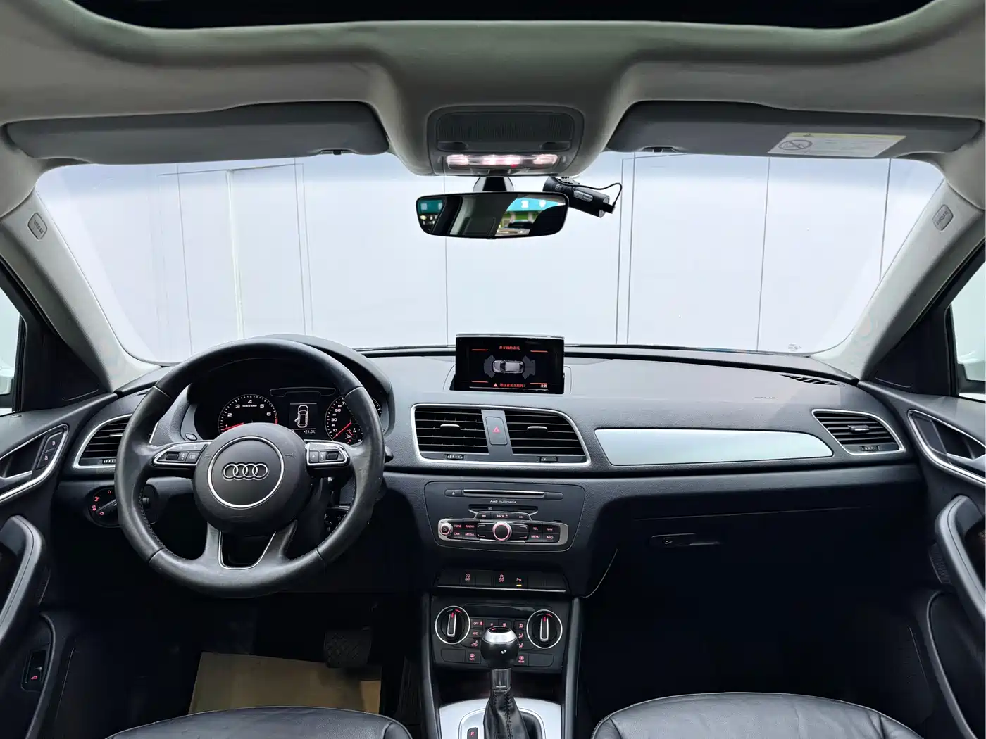 Audi Q3 2018 30th Anniversary Edition 30 TFSI Fashion фото 18