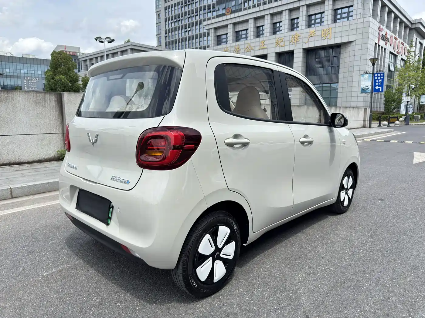 Фото 19 - Wuling Motors Hongguang MINIEV