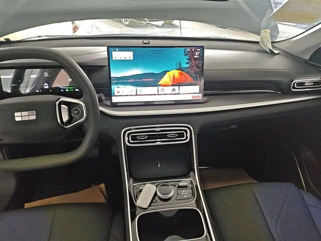 Geely Galaxy Galaxy Stellar 6 2025 60km Voyager Edition фото 13