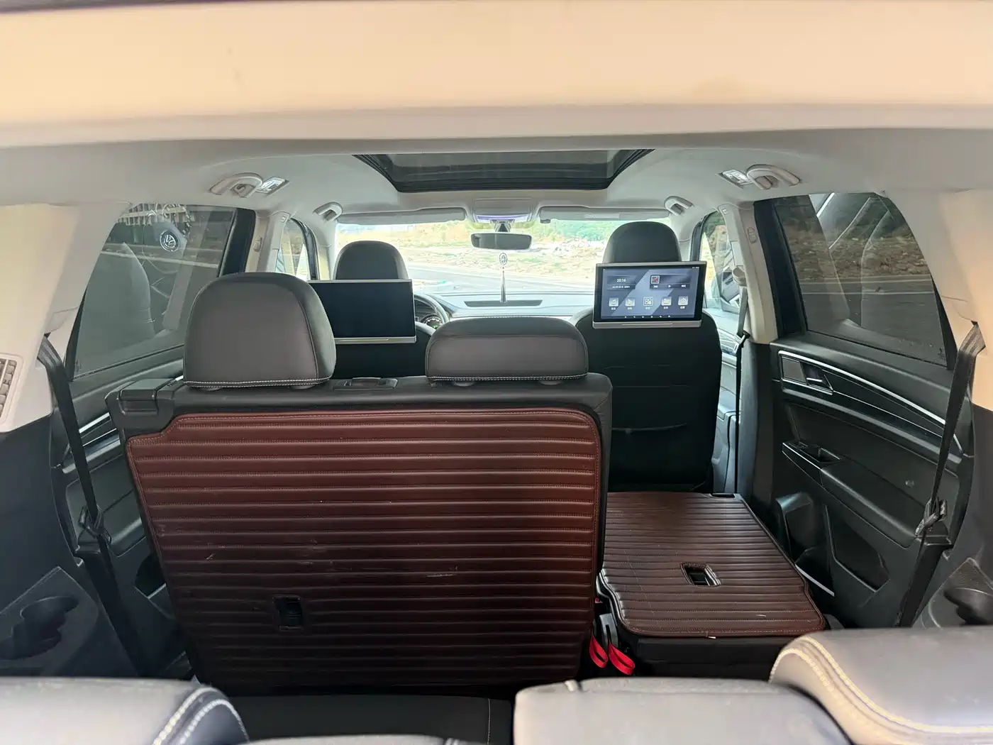 Volkswagen Teramont 2019 330TSI 2WD Luxury China VI фото 11