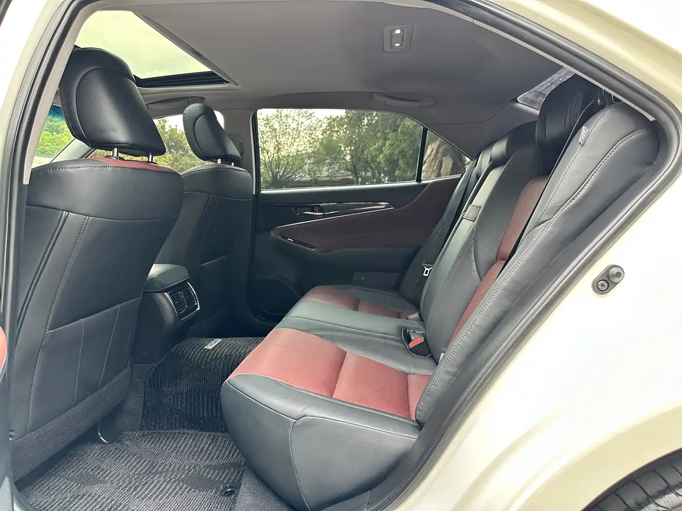 Toyota Crown 2018 2.0T Sport Edition фото 5