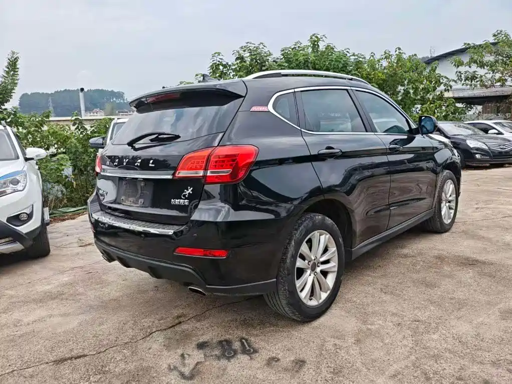 Photo 3 - Haval H2