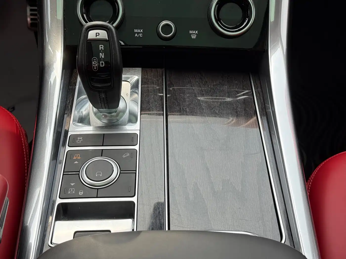 Land Rover Range Rover Sport 2022 3.0 L6 Gloss Black Edition фото 22