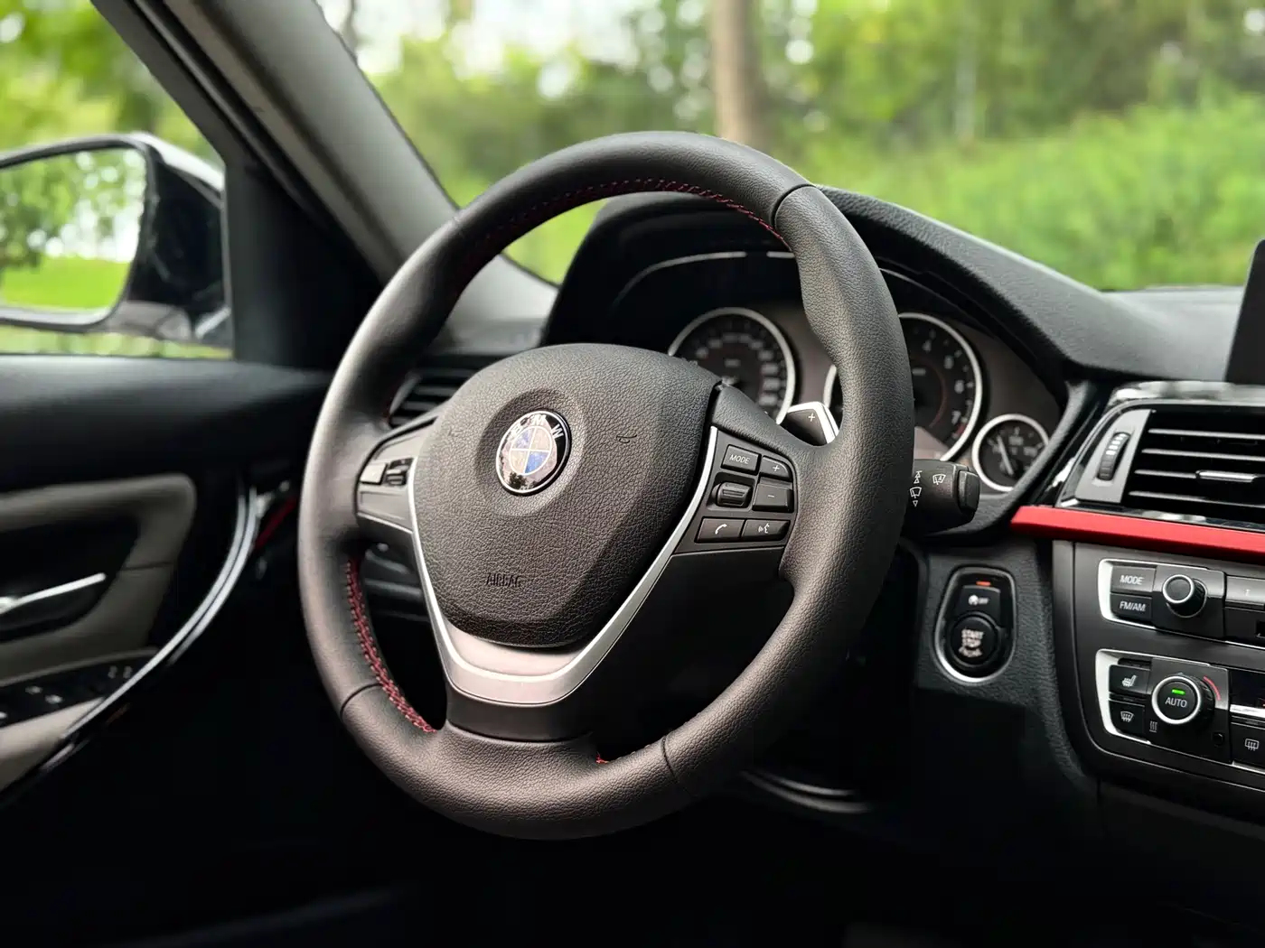 BMW 3 Series (Import) 2013 2013 320i Sport Design Package