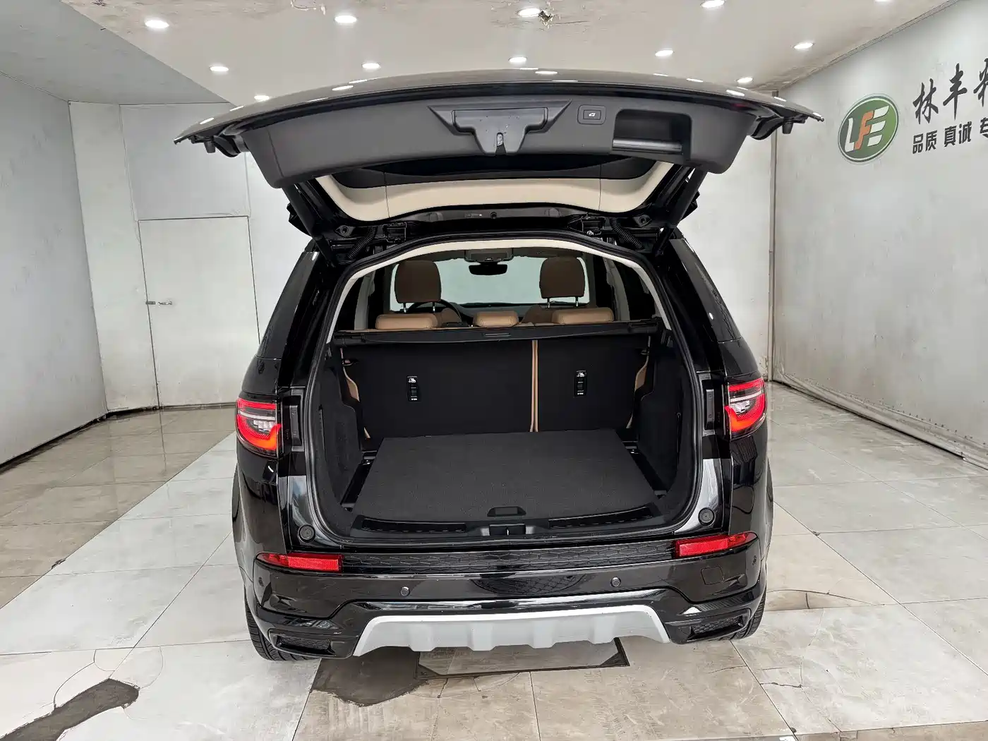 Land Rover Discovery Sport 2024 Performance Technology Edition фото 29