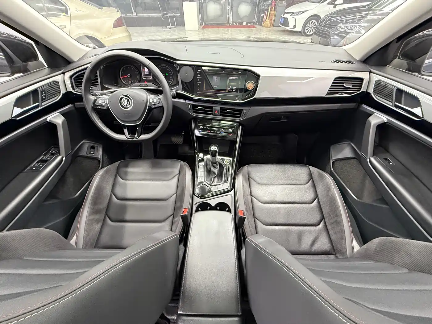 Volkswagen Tayron 2022 280TSI 2WD Luxury Smart Connect Edition фото 10