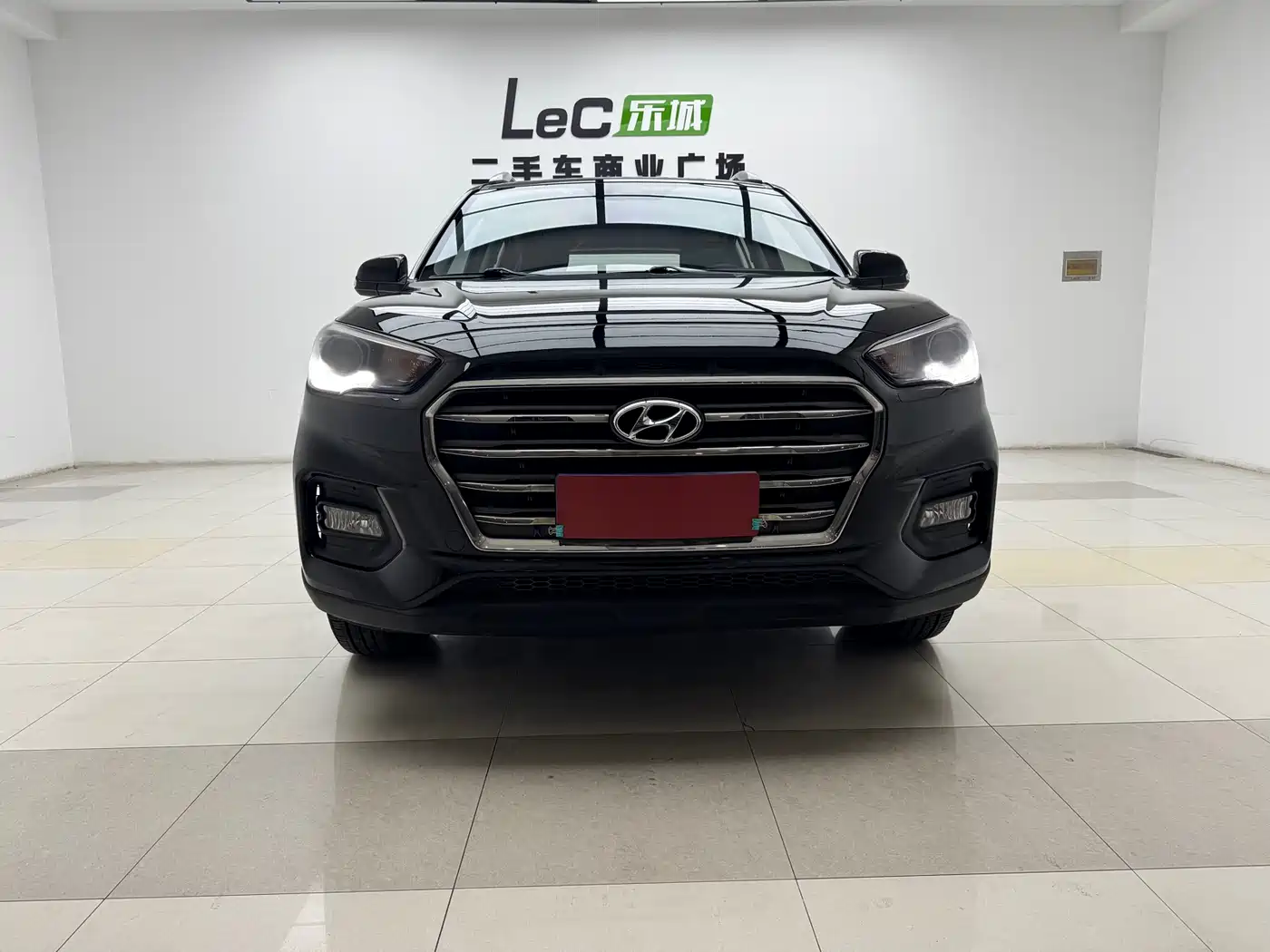 Hyundai Beijing Hyundai ix35 2018 2.0L Automatic 2WD Zhiyong·Enjoyment Edition фото 2