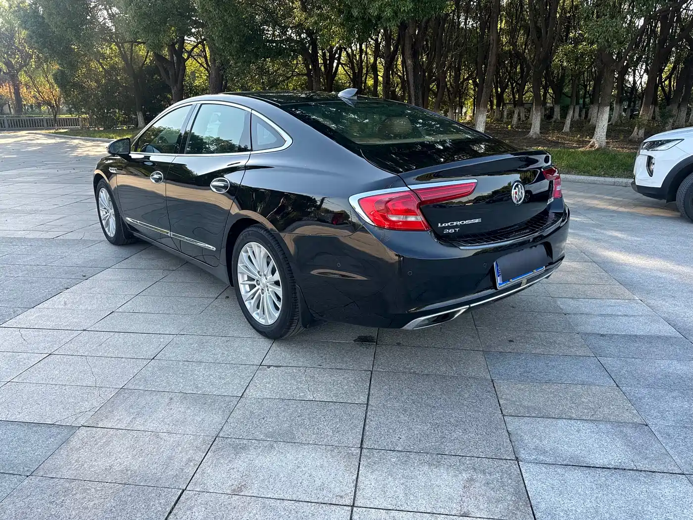 Buick LaCrosse 2018 Model 28T Elite Edition фото 4