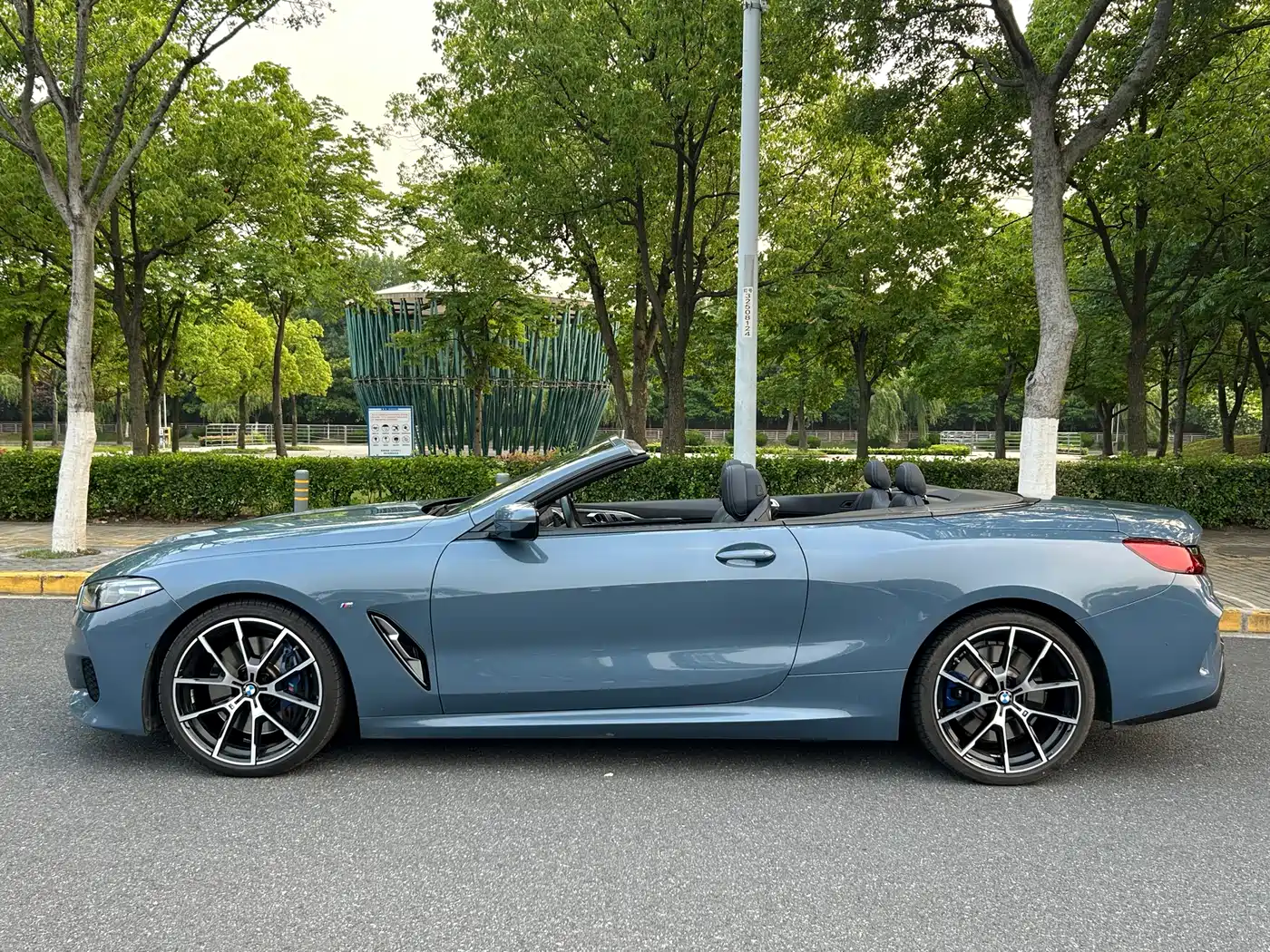 BMW 8 Series 2019 840i Convertible M Sport фото 7