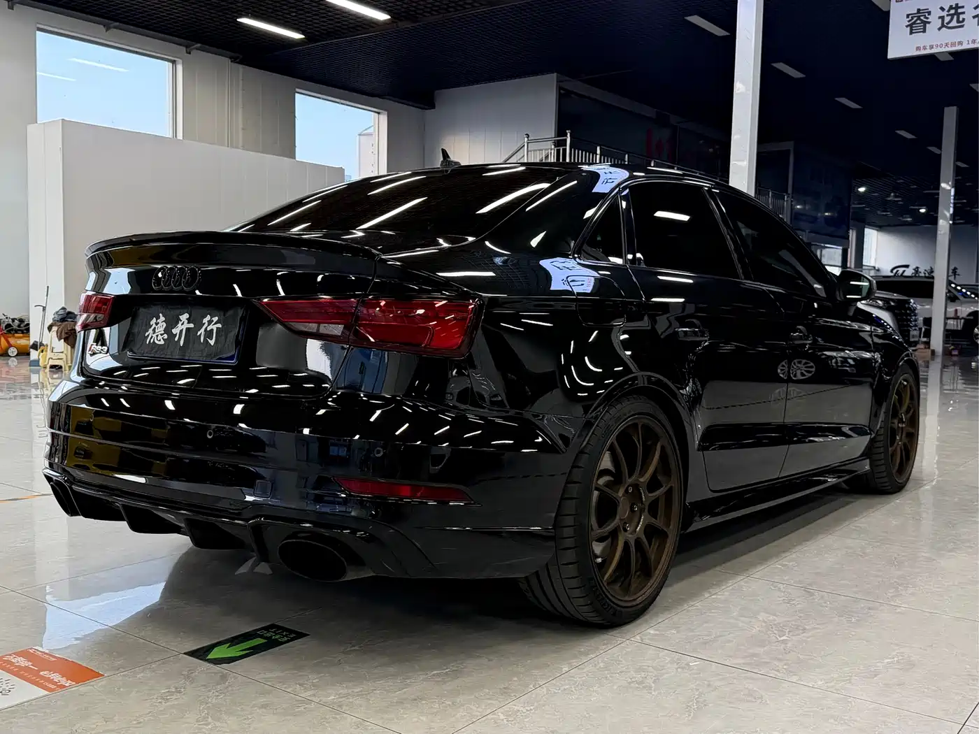 Audi RS 3 2017 RS 3 2.5T Limousine фото 8