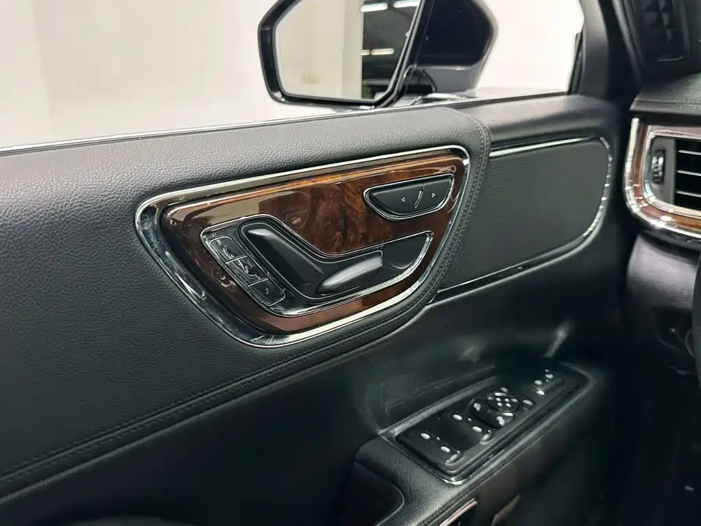 Lincoln Continental 2018 2018 2.0T 2WD Zunxiang Edition