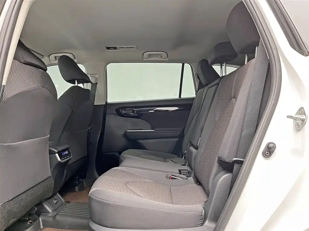 Toyota Highlander 2024 2.5L Smart Hybrid 2WD Elite 5-seater фото 16