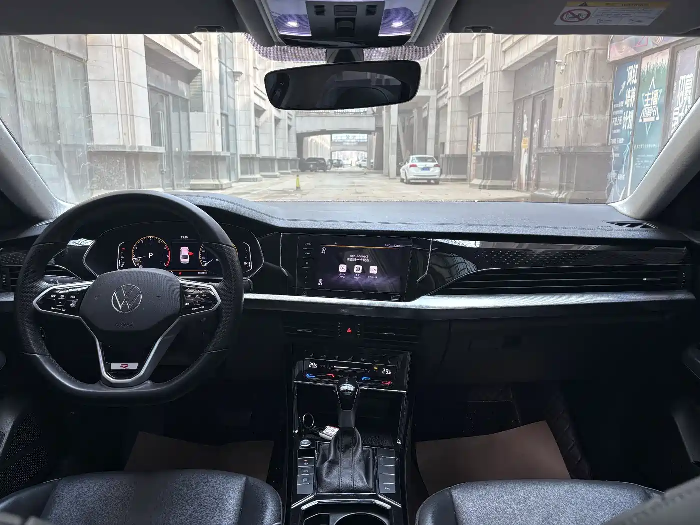 Volkswagen Passat 2022 330TSI Starlight Elite Edition фото 12