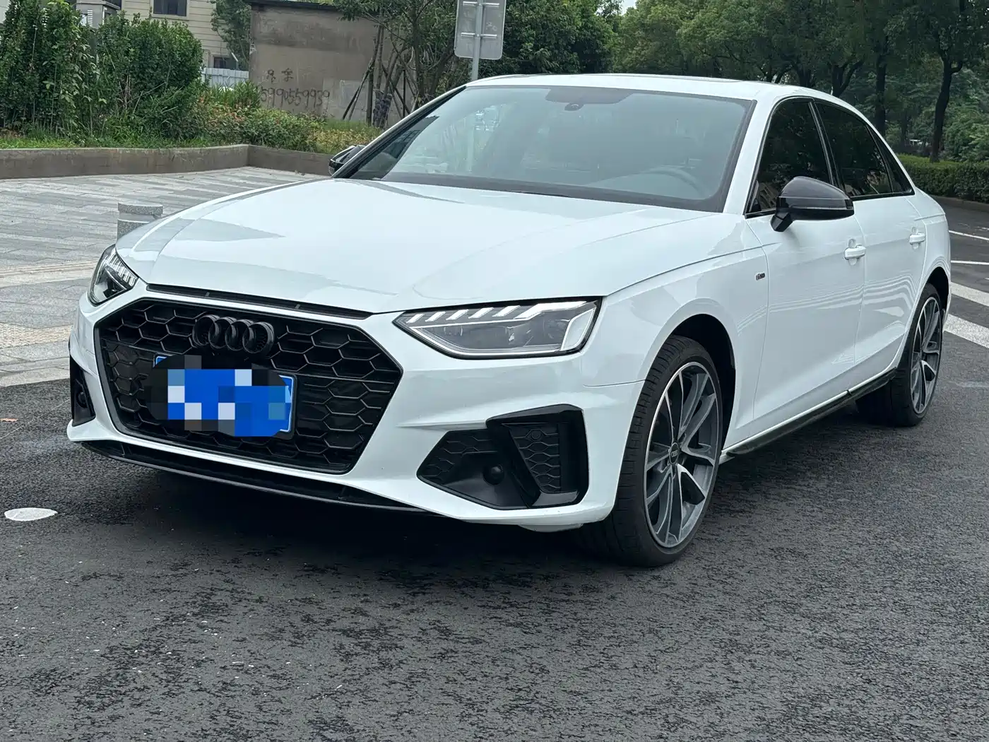 Audi A4L 2025 2025 2 Million Celebration Edition 40 TFSI Luxury Dynamic
