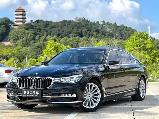 BMW 7 SERIES