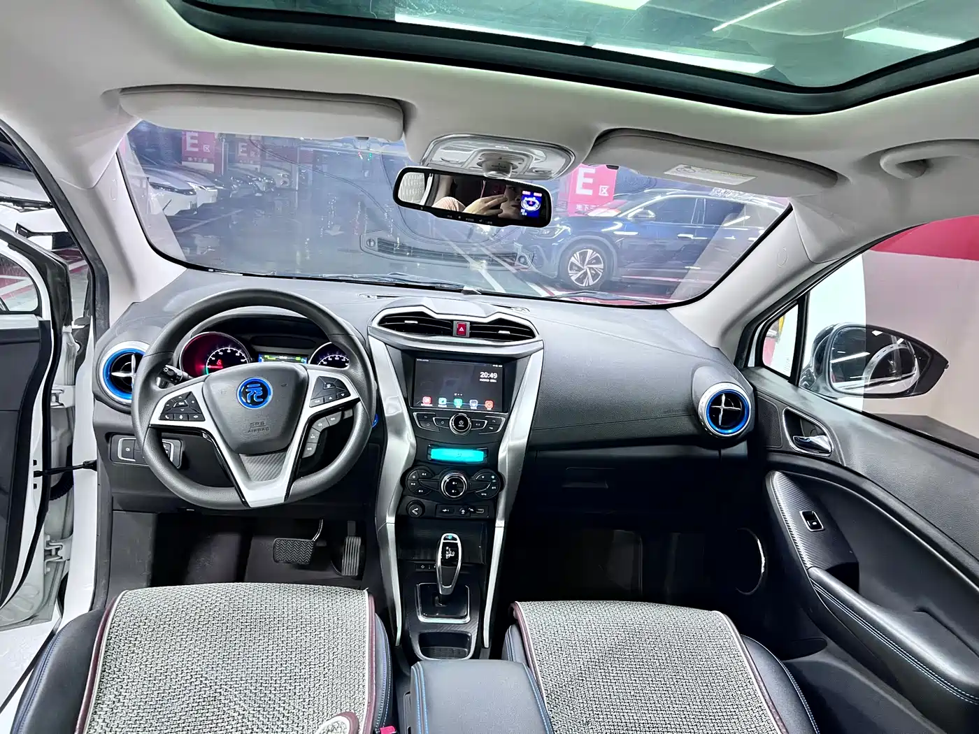 BYD Yuan New Energy 2019 EV360 Smart Connect Premium Edition фото 8