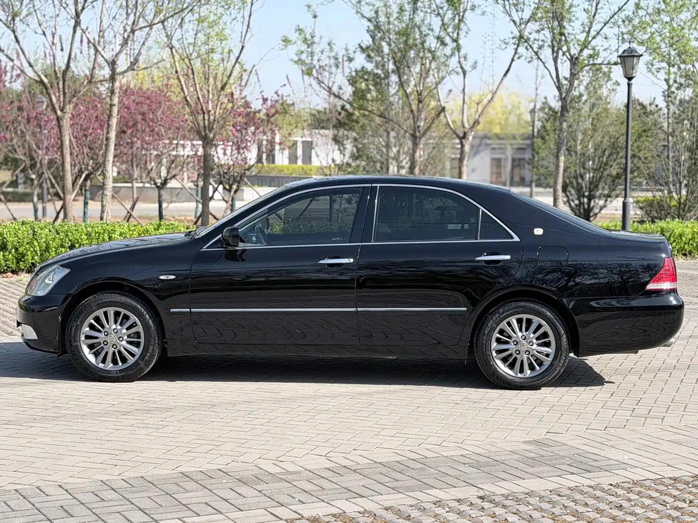 Toyota Crown 2009 2.5L Royal Special Navigation Edition фото 2