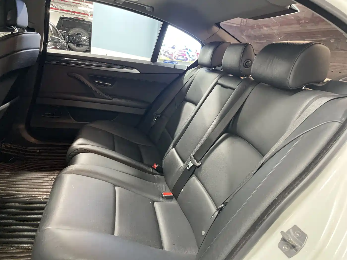 BMW 5 Series 2013 520Li Elegance фото 6