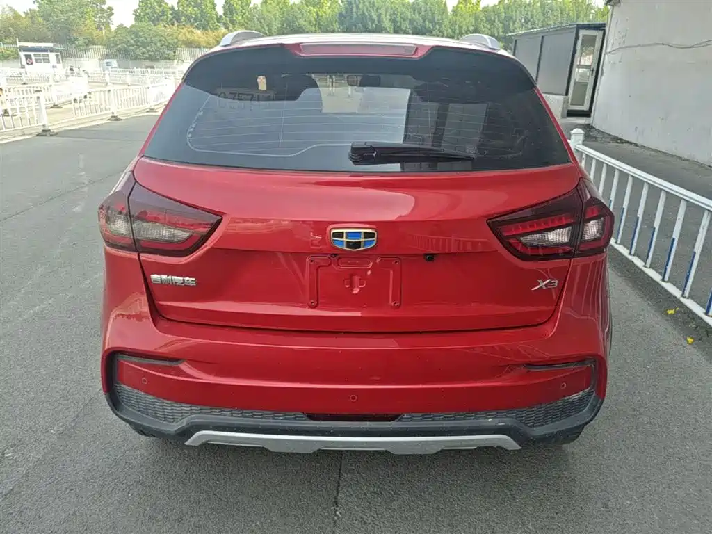 صورة 6 - Geely Vision X3