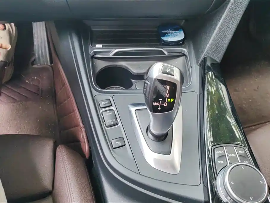 BMW 3 Series 2019 320Li Fashion Type фото 16