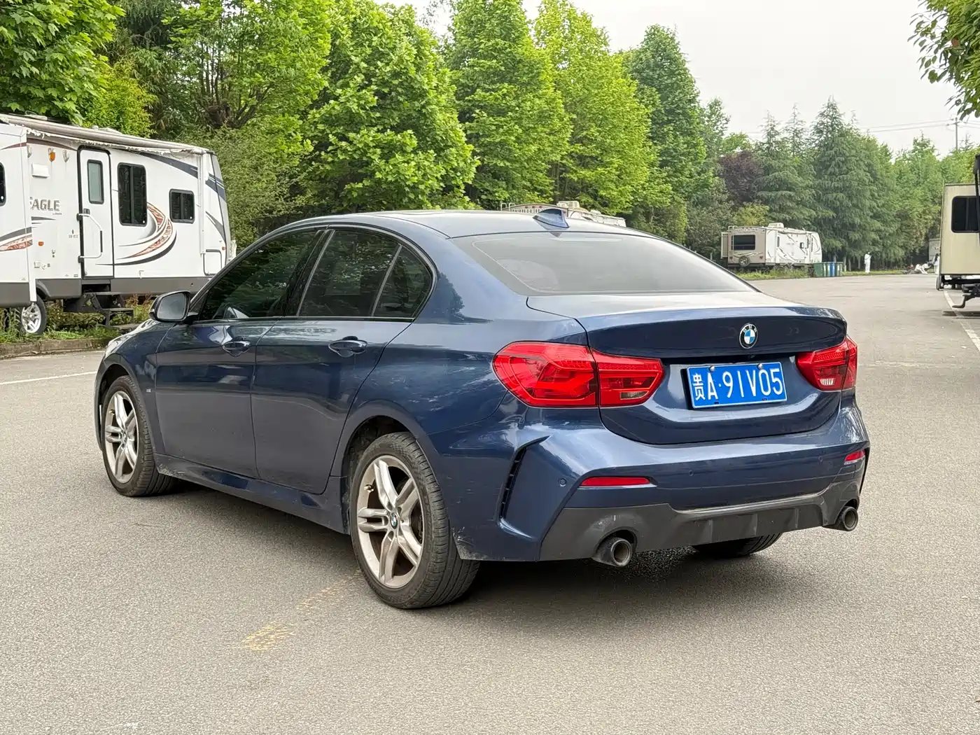 BMW 1 Series 2023 125i M Sport Shadow Edition фото 7