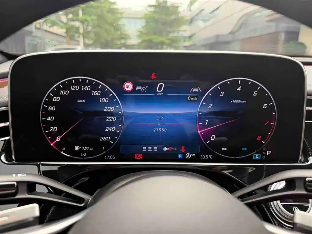 MERCEDES-BENZ E-CLASS