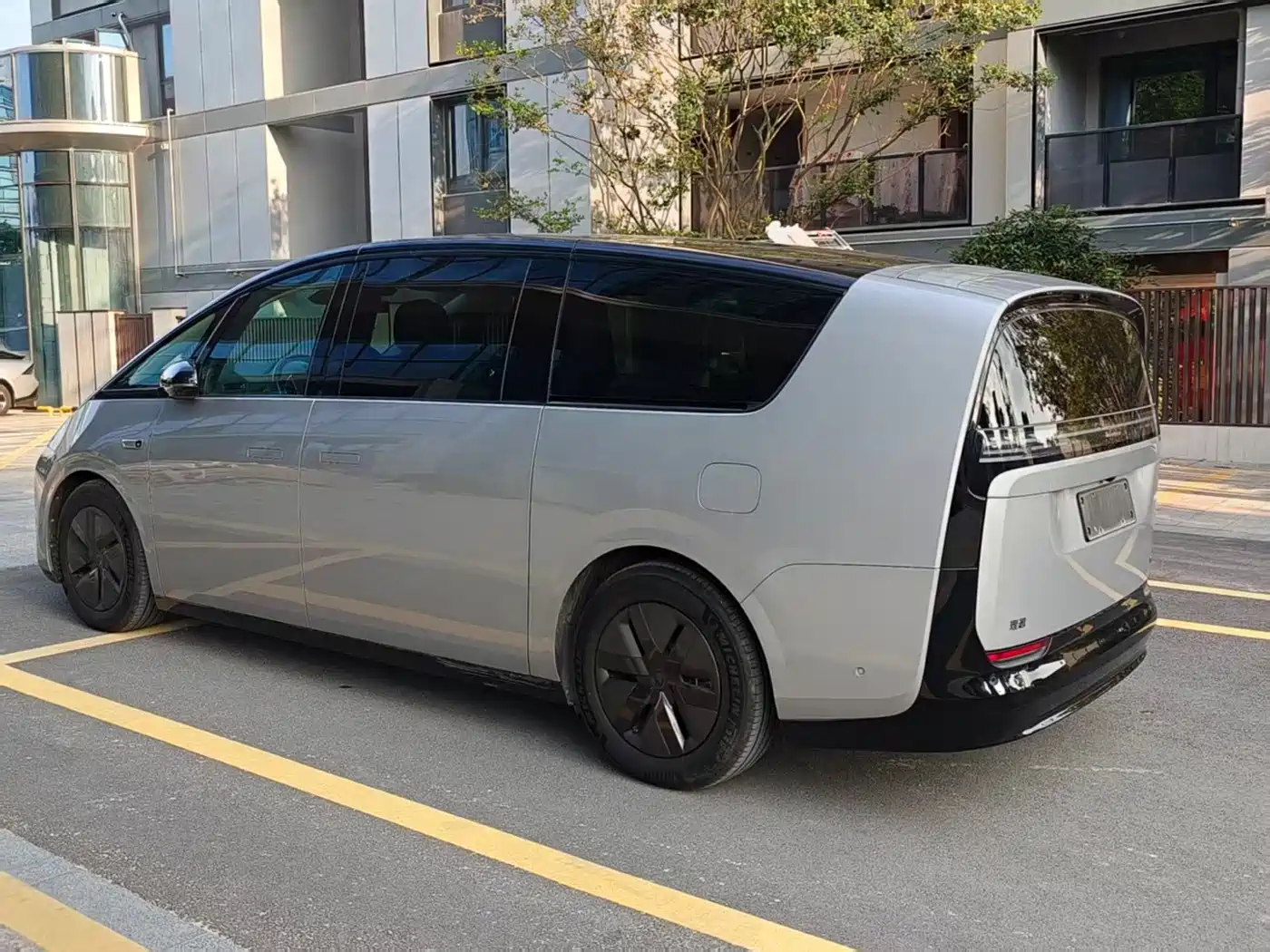 Li Auto MEGA 2024 2024 Ultra