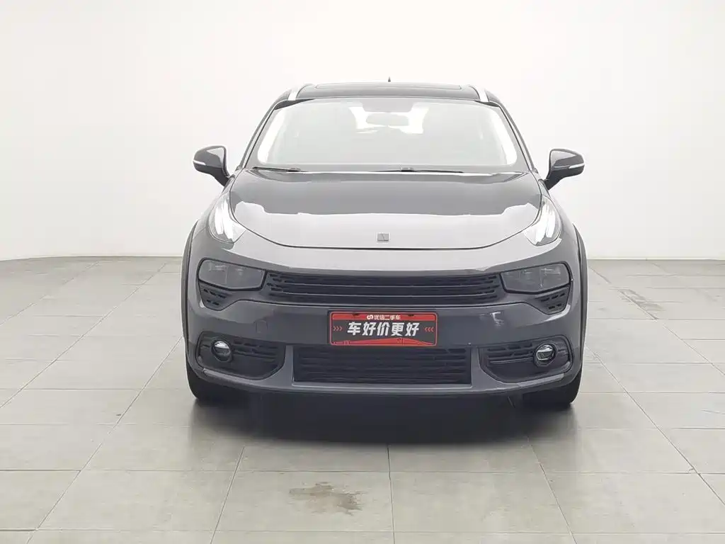 Photo 3 - Lynk & Co 02