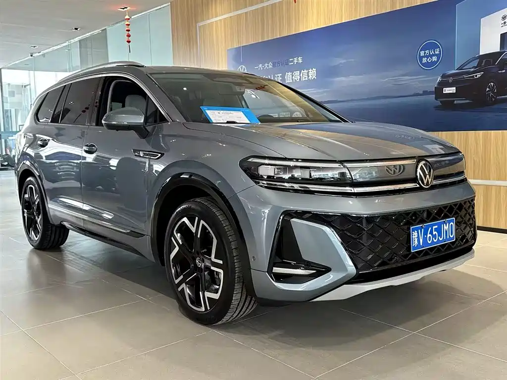 Volkswagen Talagon 2025 450TSI R-Line 6-Seater фото 4