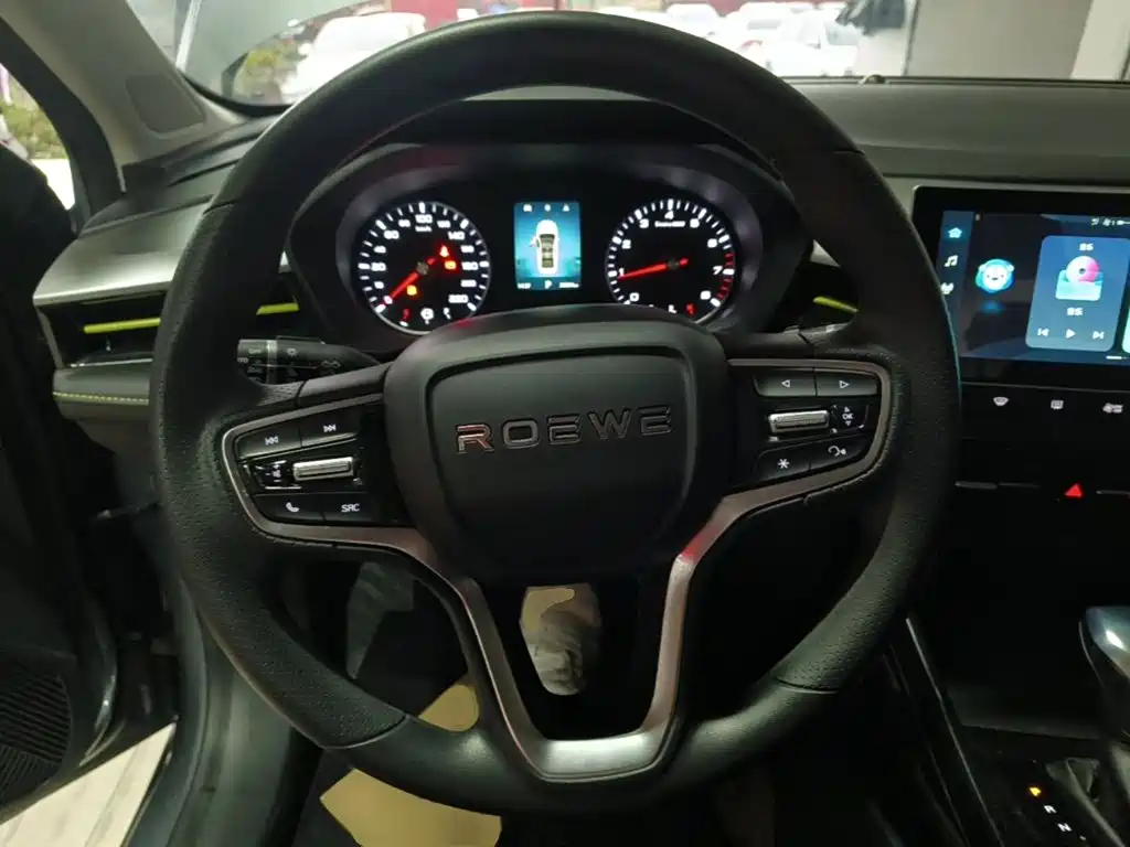 Фото 11 - Roewe i5