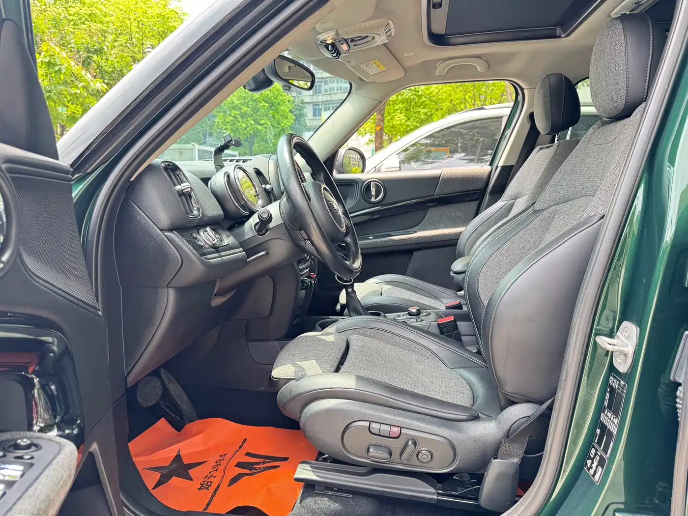 MINI COUNTRYMAN 2018 2.0T COOPER S ALL4 Classic фото 16