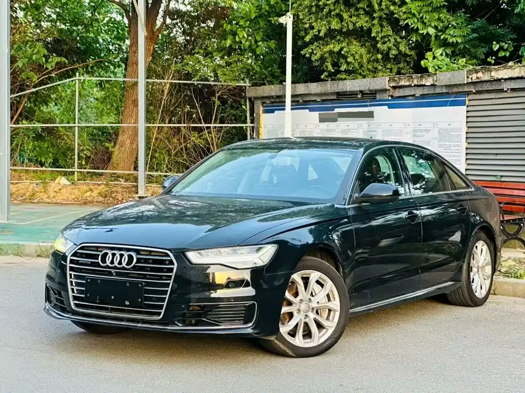 Фото 1 - Audi A6L
