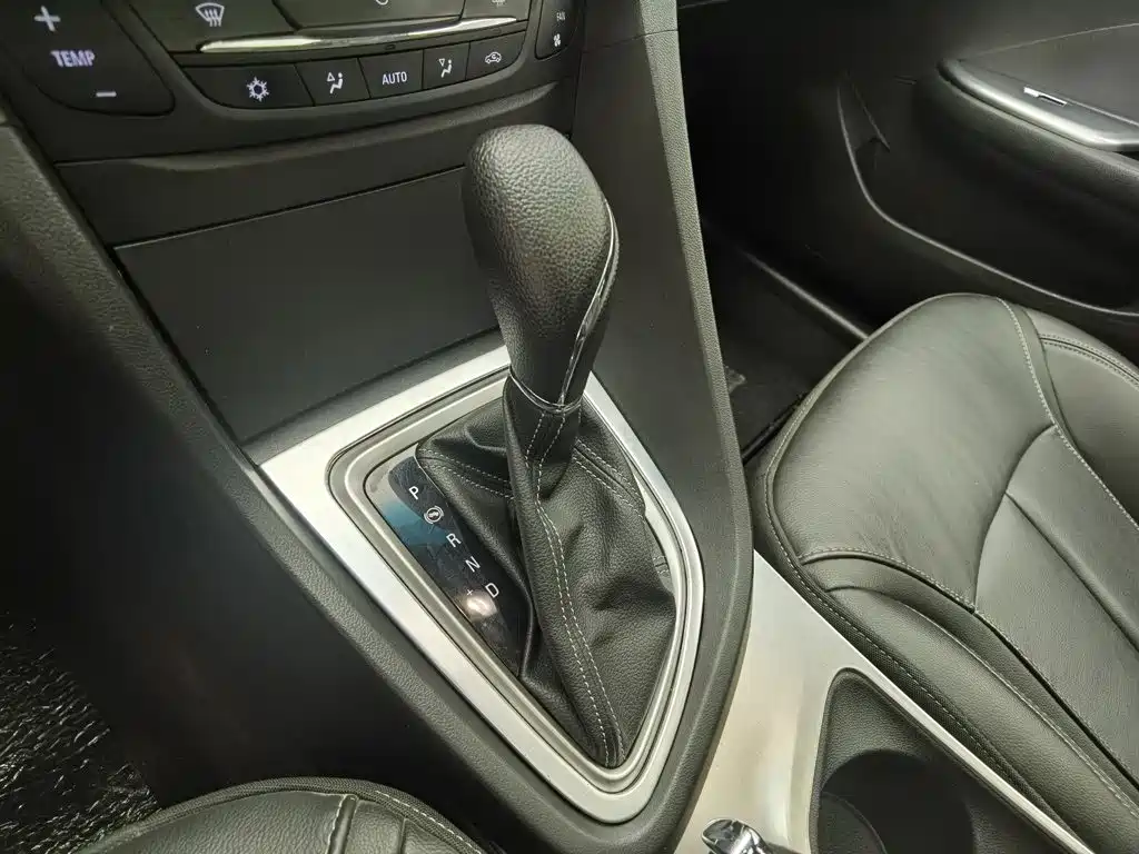 Фото 13 - Buick Excelle