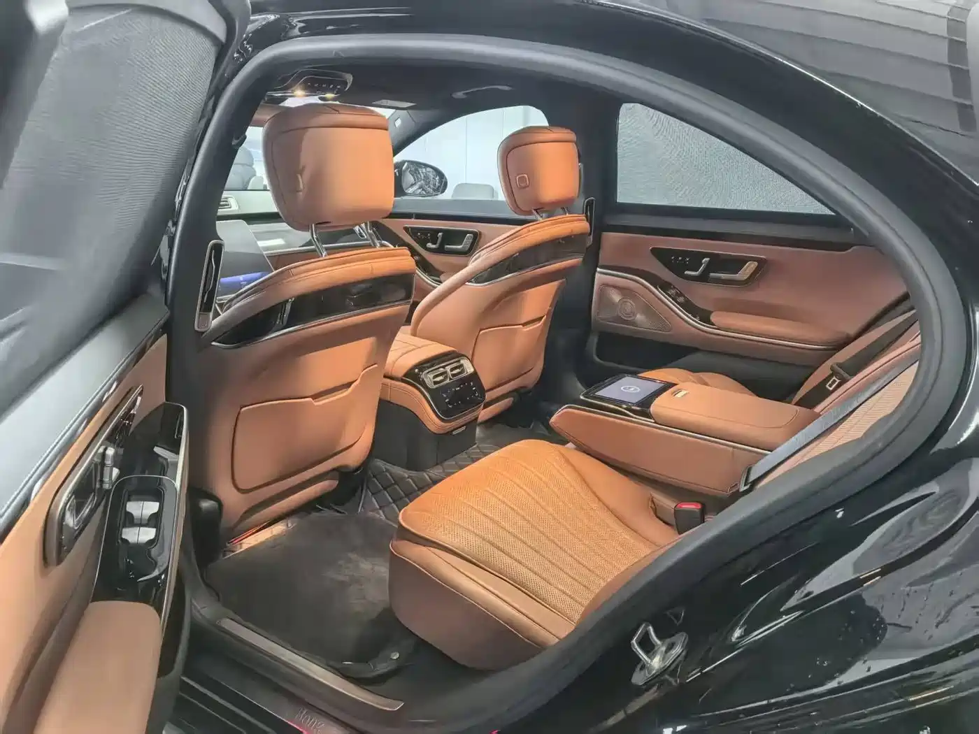 Mercedes-Benz S-Class 2024 S 400 L Luxury Edition фото 6