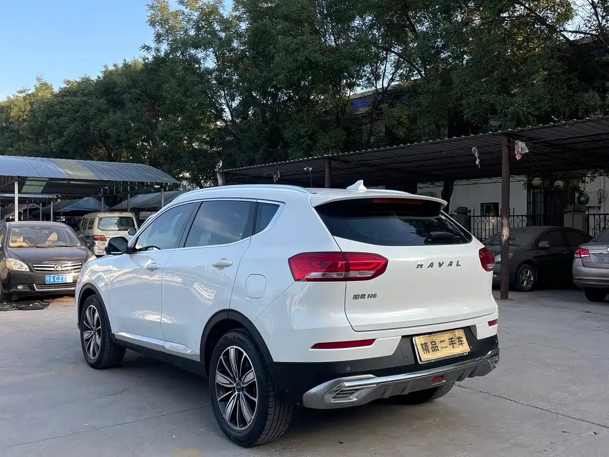 Photo 10 - Haval H6