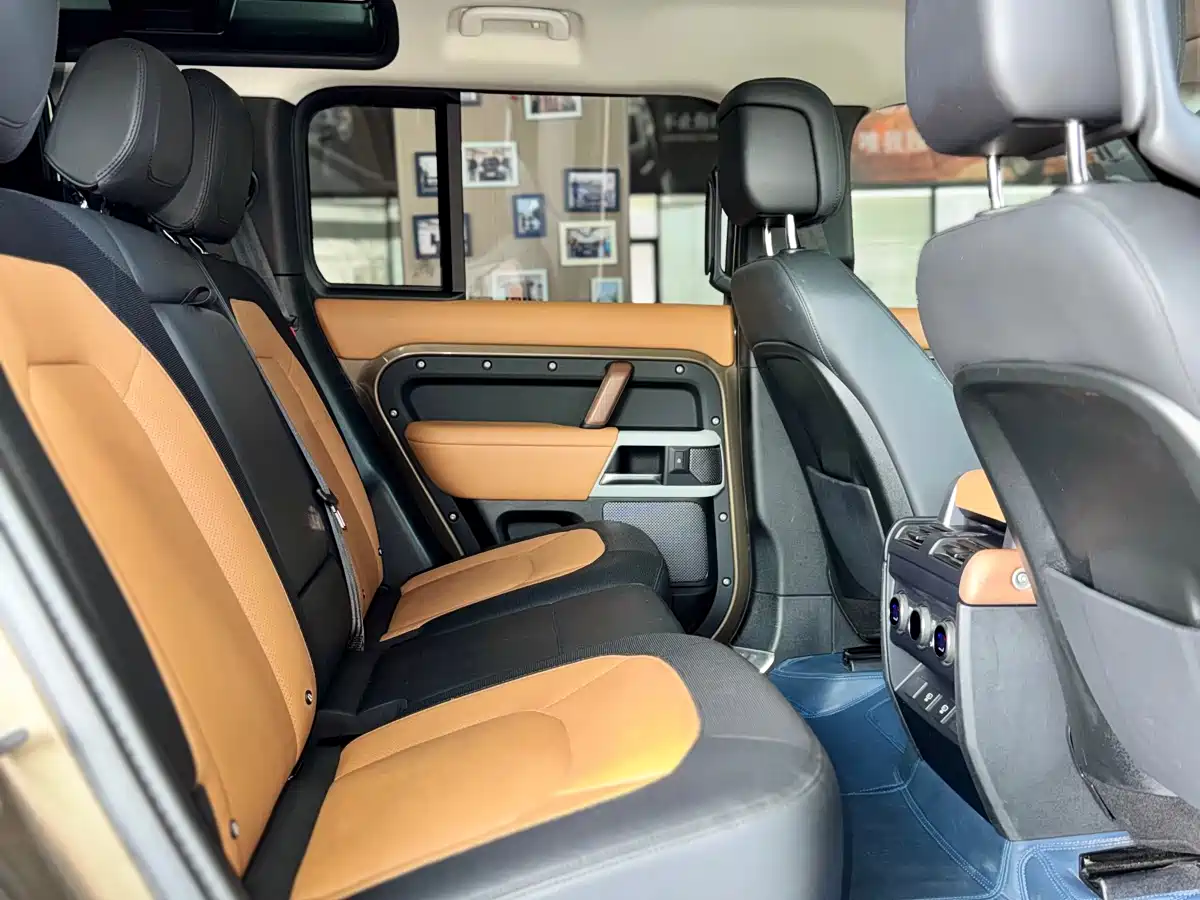 Land Rover Defender 2023 Facelift 110 3.0T P400 X-DYNAMIC HSE фото 19